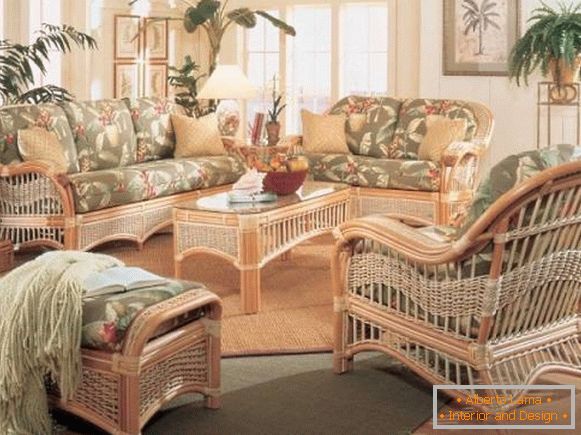 Design da sala de estar com móveis de vime