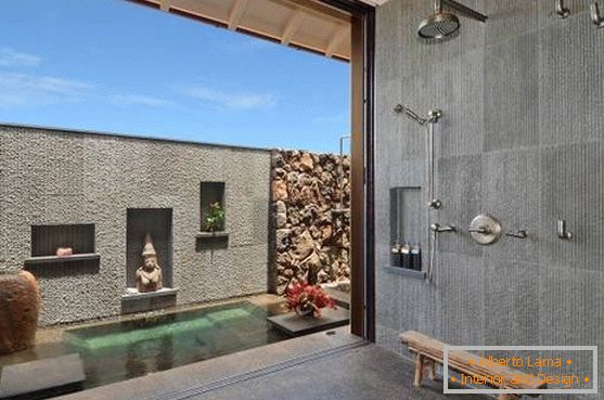 Casa de banho de estilo balinês