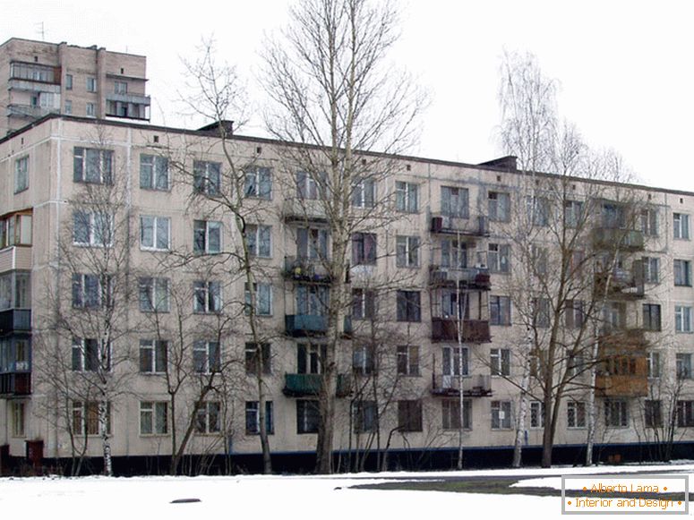 A aparência do prédio de apartamentos
