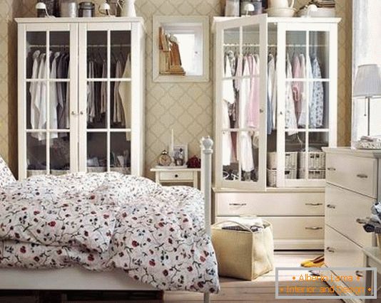 Requintada mobília do quarto branco (guarda-roupas e cômoda)