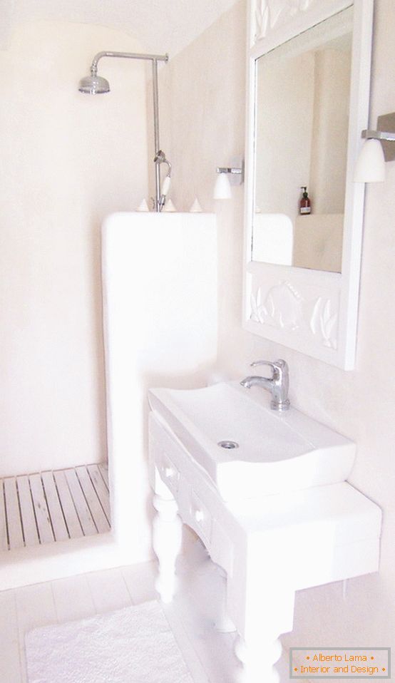 Banheiro combinado na cor branca