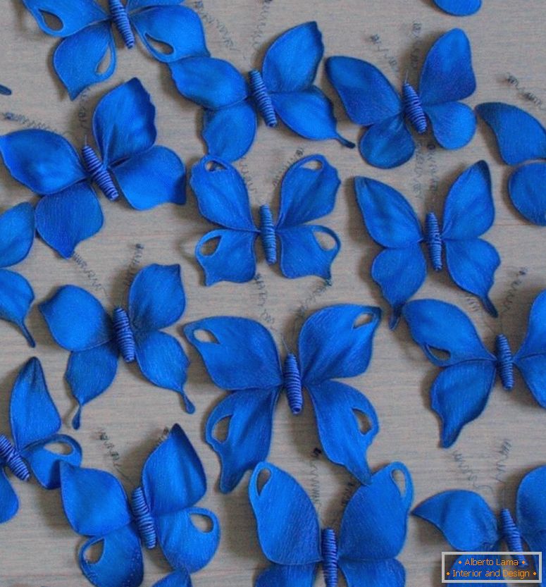 d13b5f3855527е70933д4eve-4-design-publicidade-borboleta-em-azul-gama-de