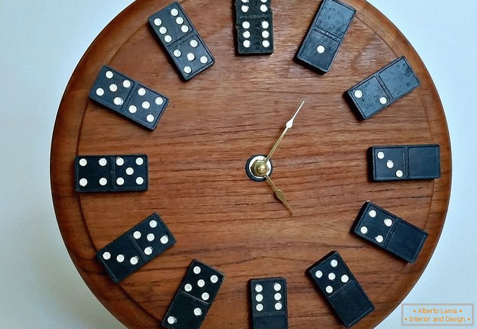 Discar com dominós em vez de números