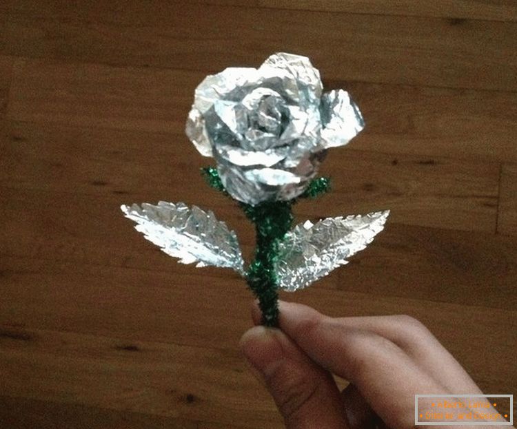 aluminum_foil_rose_2_by_madethecut-d5v1hw5