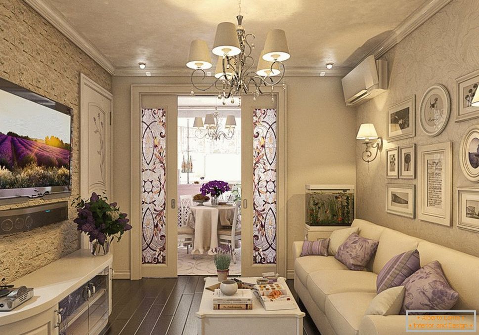 Sala de estar em estilo provençal com lâmpadas