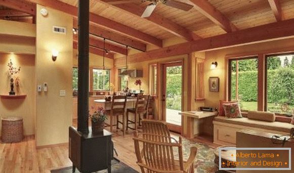 Design de interiores de uma casa de madeira no jardim