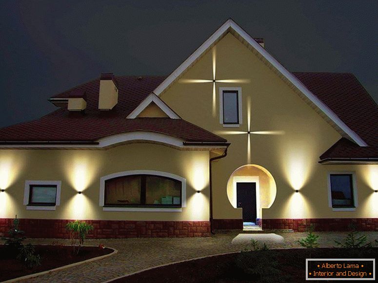 Iluminação de fachadas дома