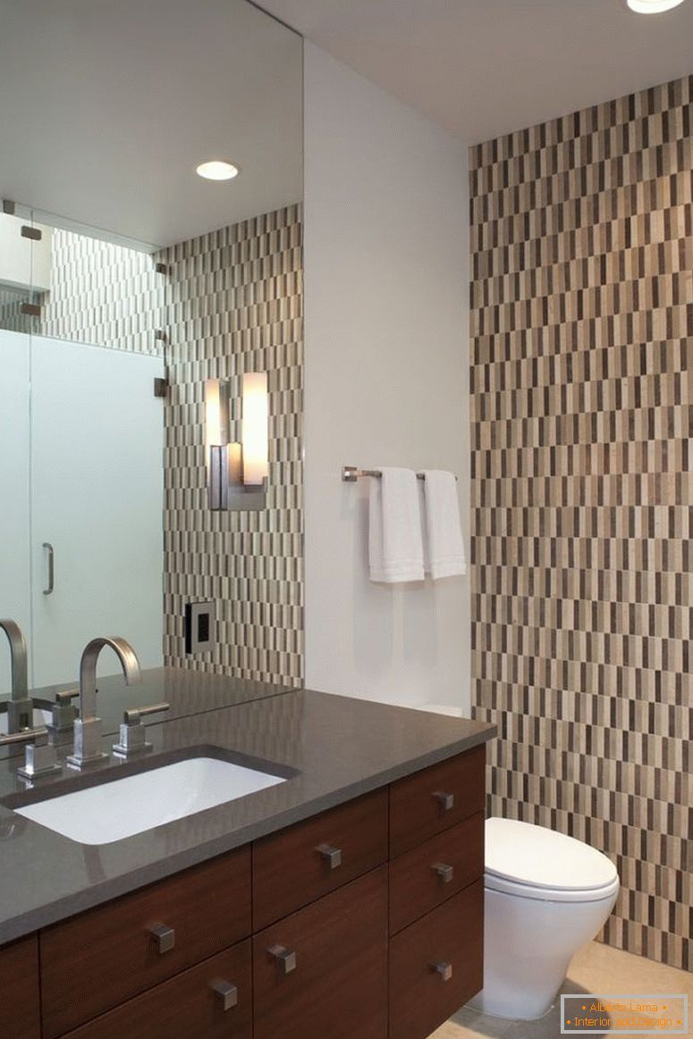 minimalist-lake-lb-banheiro-design de interiores-with-wooden-vanity-and-black-countertop-and-mirror-luxurious-bathrooms-interior-design-ideas-bedrooms-design-ideas-modern-bathrooms-design-bathroom