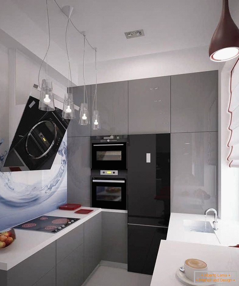 Uma parede na cozinha pode ser totalmente preenchida com armários com tecnologia do chão ao teto