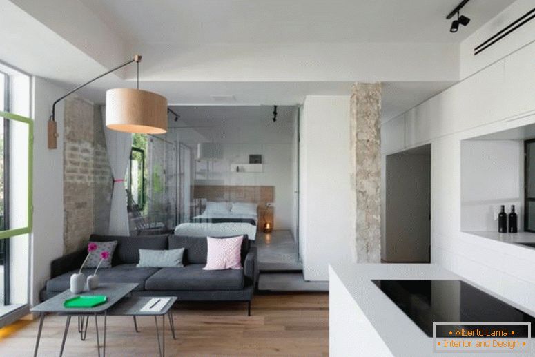 tel-aviv-apartamento-com-japonês-design-influências-quarto-atrás-sofá