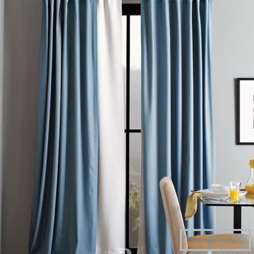 A combinação de cortinas em uma cornija simples