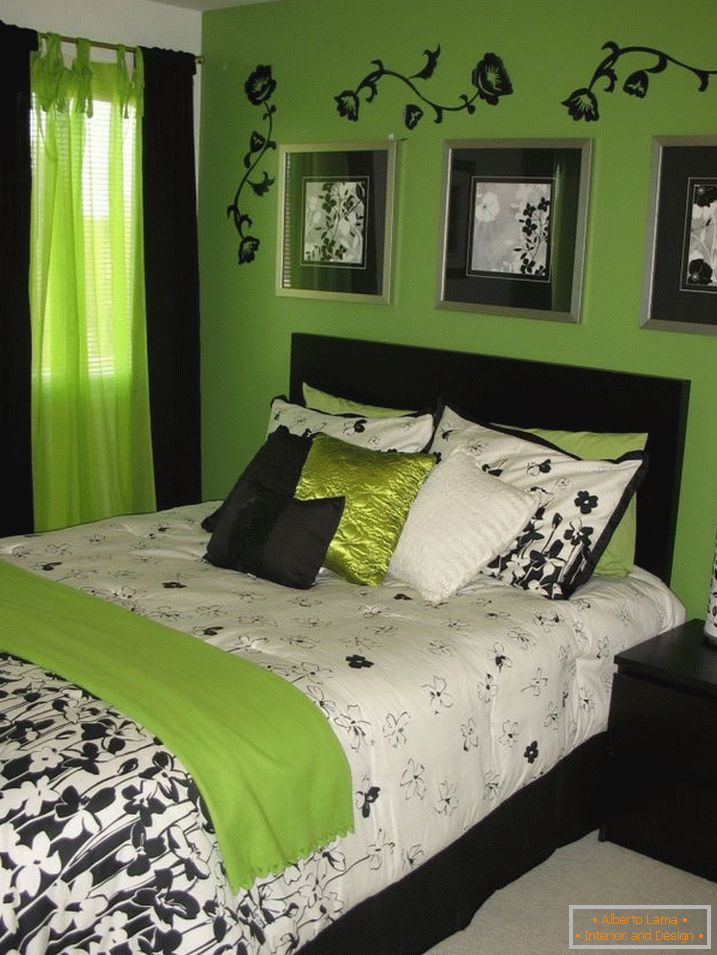 A combinação de verde e preto no interior do quarto