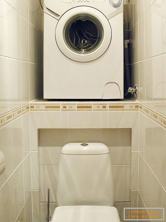 Máquina de lavar roupa sobre o banheiro - como fazer um interior
