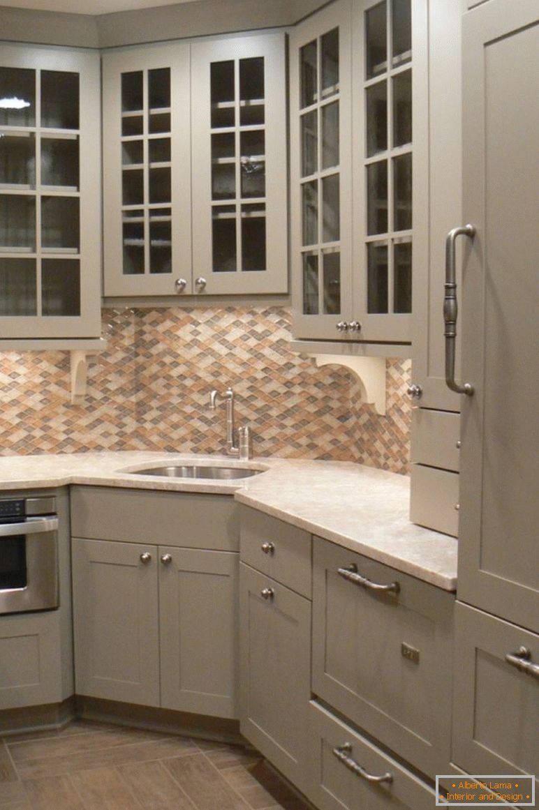 armários de armazenamento de cozinha cinza-contemporâneos-plus-lovely-canto-pia-design-com-mosaico-backsplash-telha