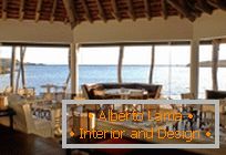 Resort exótico Le Sereno no mar do Caribe
