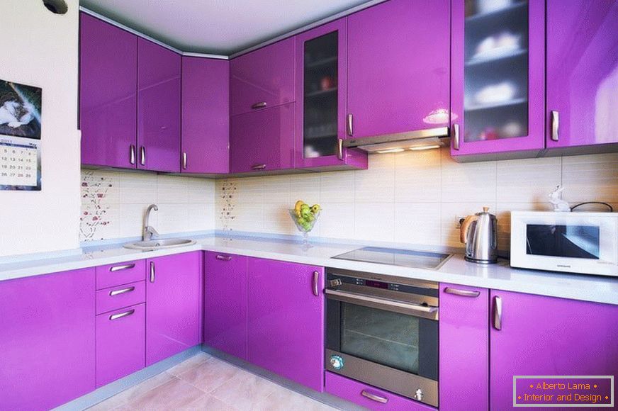 Design de cozinha violeta de canto
