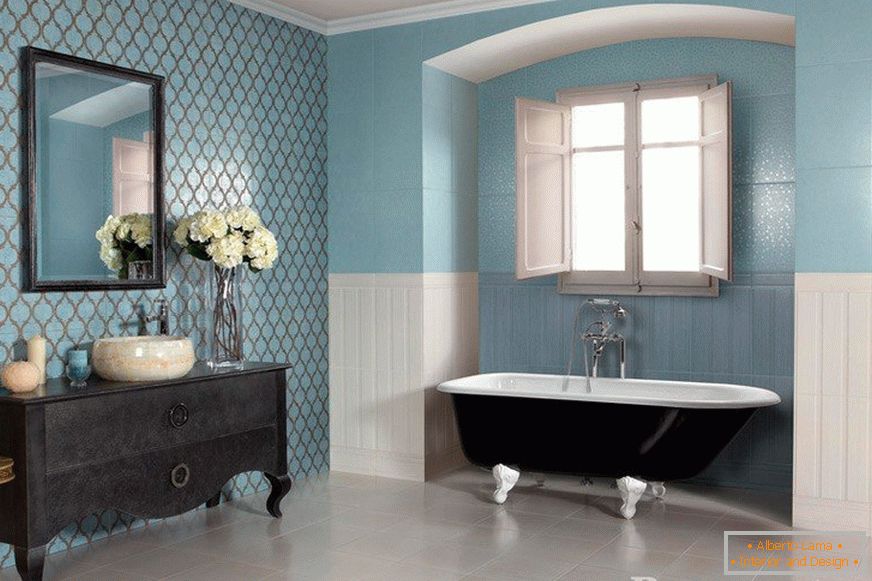 Casa de banho em azulejo azul