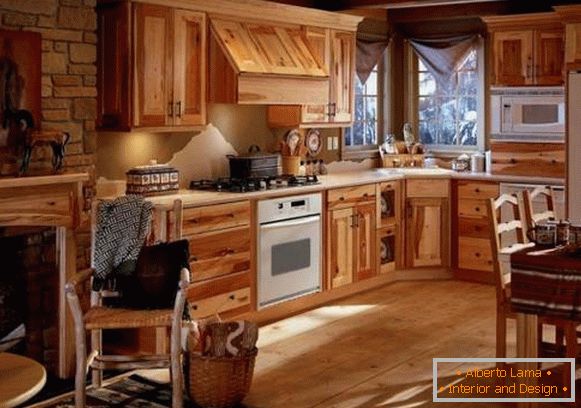 Design de interiores moderno bonito de uma casa de madeira