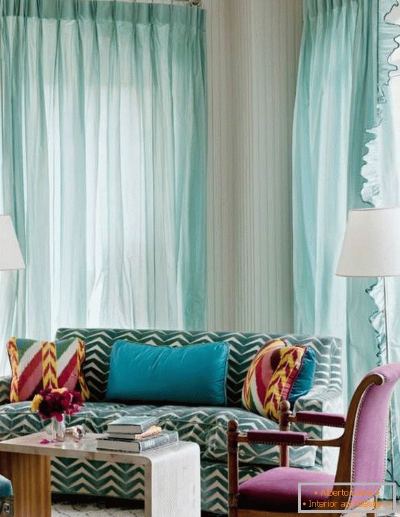 Moderna sala de estar em cor turquesa