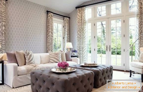 Elegante sala de estar moderna em tons de cinza
