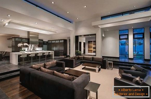 Interior de uma cozinha grande sala de estar no projeto de uma casa privada