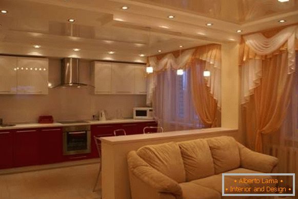 Design de interiores da cozinha sala de estar em uma casa privada - foto da partição