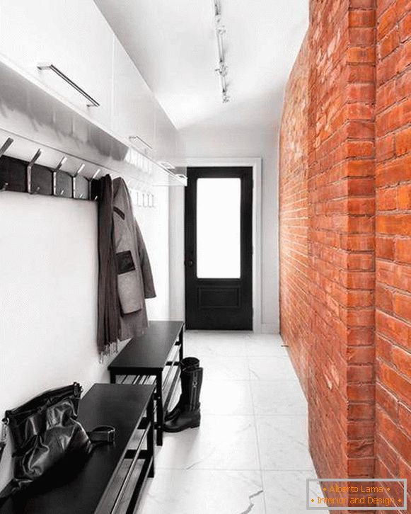 Pequeno corredor estreito - foto design em estilo loft