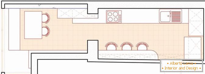 O layout da longa cozinha estreita com varanda