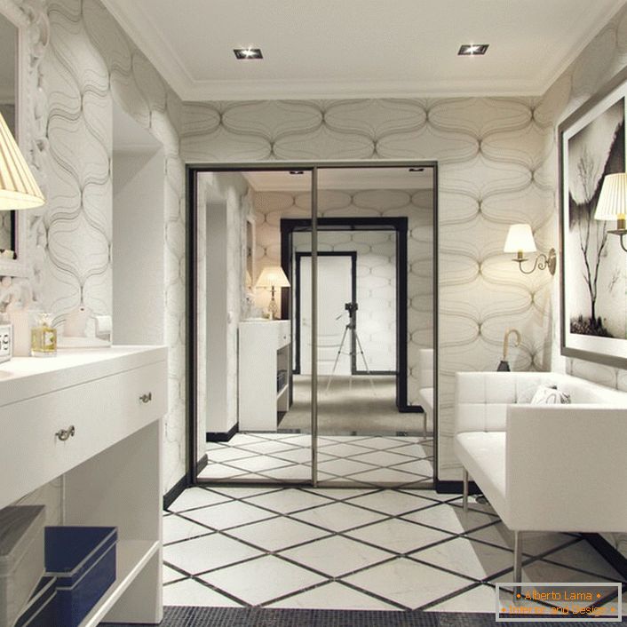 Formas geométricas claras de mobiliário são enfatizadas por um design interessante das paredes. Um grande guarda-roupa espelhado - uma coisa indispensável no interior.