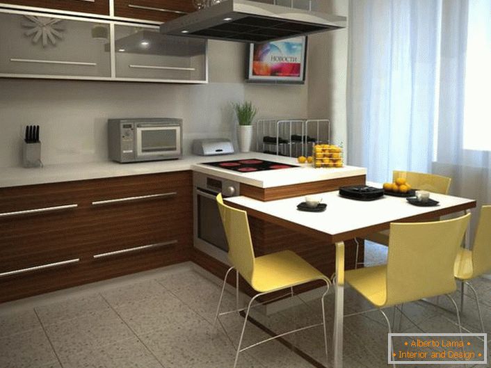 Mesa de cozinha, combinada com a superfície de trabalho da cozinha