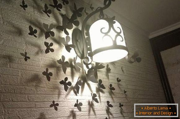 Idéias interessantes para uma casa com as próprias mãos - uma foto de uma lâmpada feita na parede
