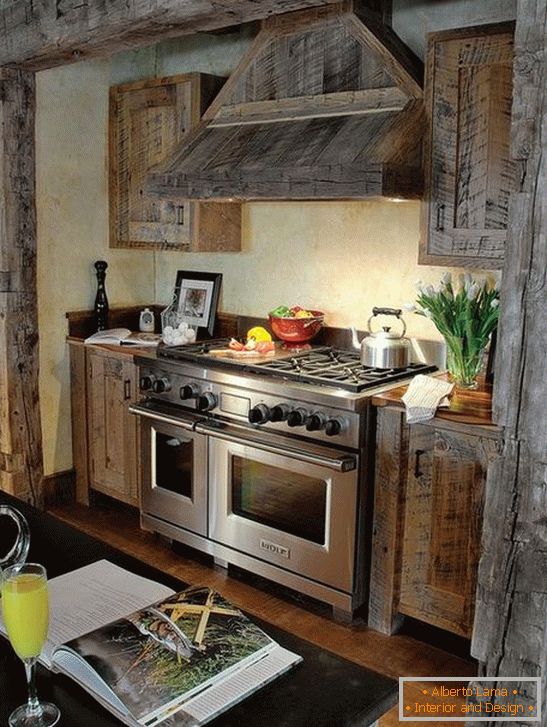 Cozinha de madeira em tons de cinza