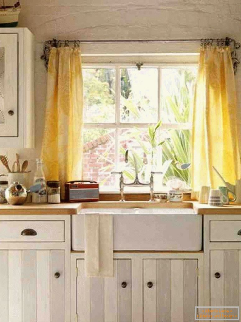 modern-kitchen-window-decor-ideas