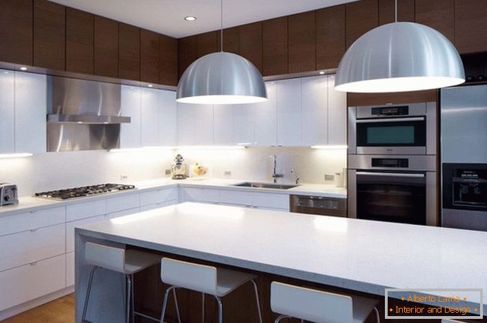 Solução de design no estilo do minimalismo para uma cozinha espaçosa e luminosa. 