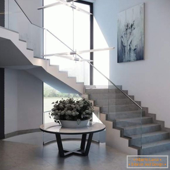 Escada de concreto em uma casa particular com vários vãos