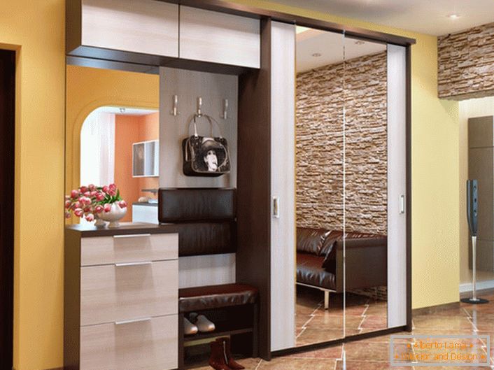 Ante-sala modular с зеркальными дверцами