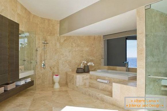 Projeto do banheiro com telhas de mármore
