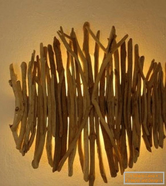 lâmpada de parede de madeira com as próprias mãos, foto 12