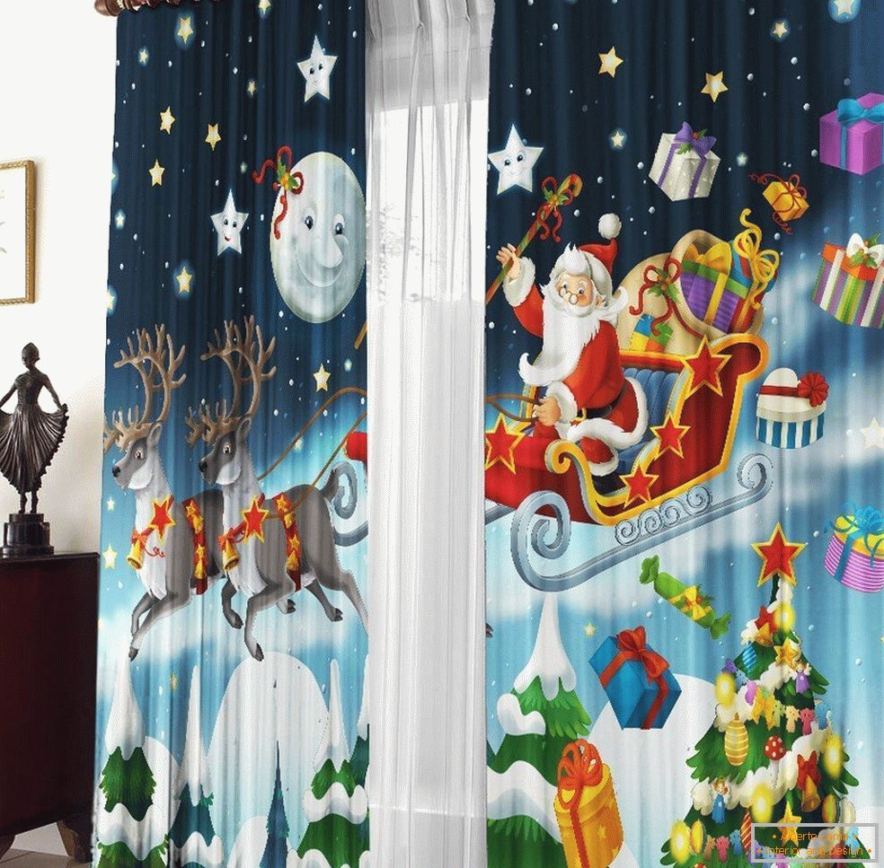 Papai Noel com renas em cortinas