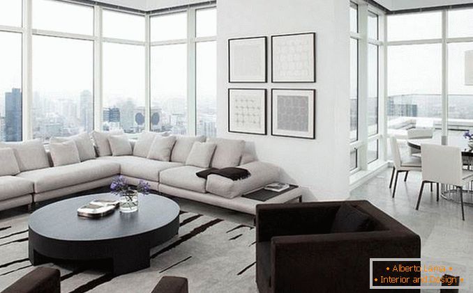 Design de sala de estar com duas janelas de canto