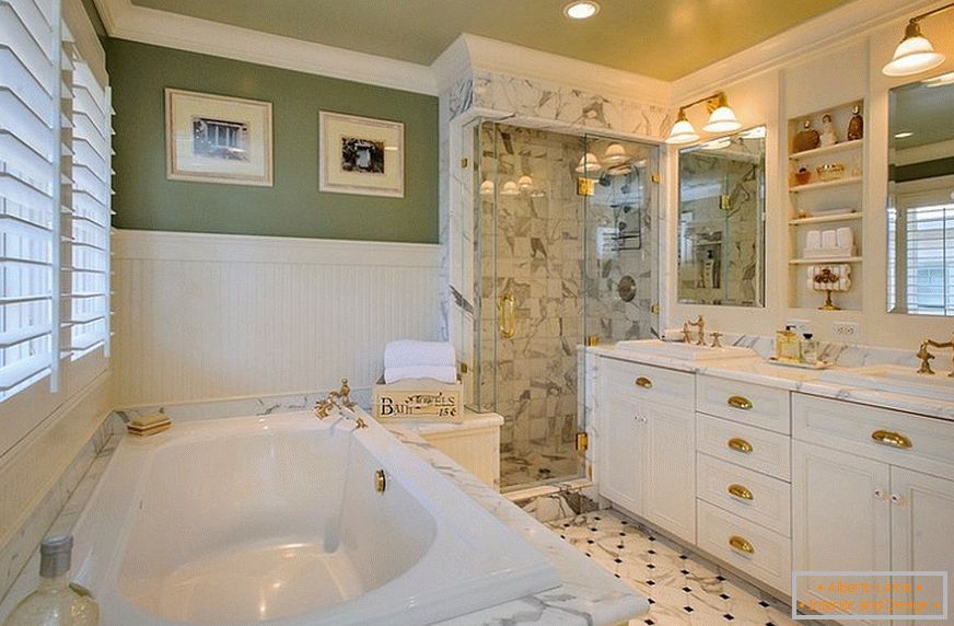 Casa de banho no estilo do classicismo