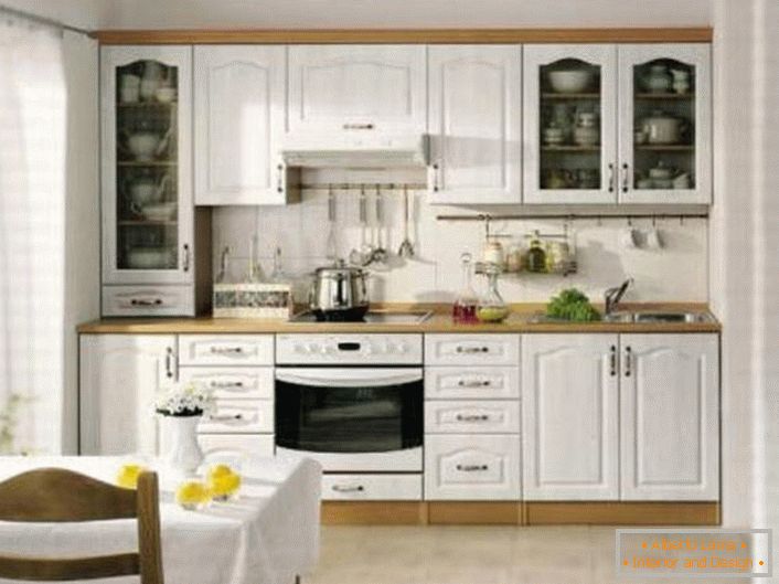 Um simples e modesto design de cozinha em estilo escandinavo é um excelente exemplo de decoração elegante.
