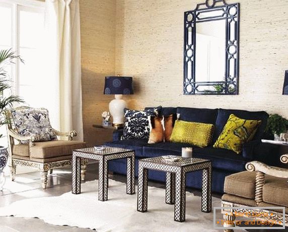 Ecletismo e simetria no design da sala de estar