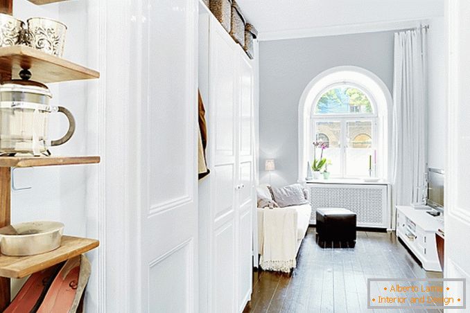 O interior do apartamento é de 17 metros quadrados no minimalismo escandinavo