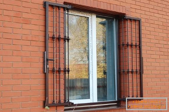 Grelhas de janela articuladas em metal com trava