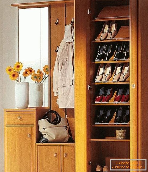 armário para sapatos no corredor, foto 39