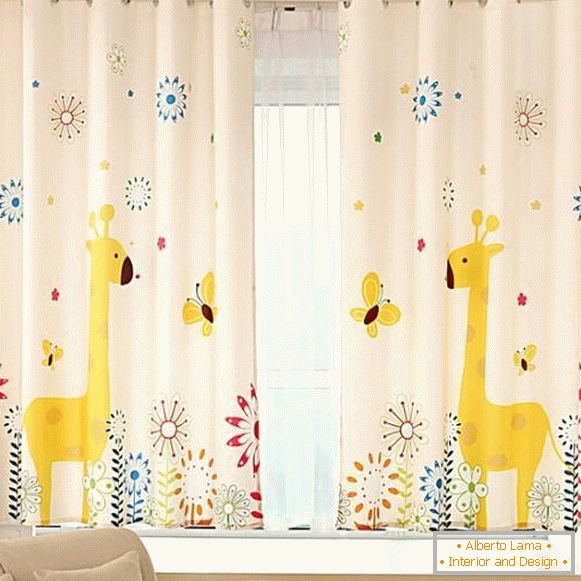 cortinas curtas para o menino do quarto de uma criança, foto 27