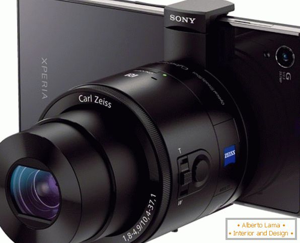 Lente Sony Cyber-shot QX на смартфоне