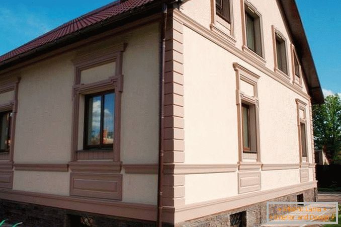 Fachada de casas com acabamento decorativo de gesso