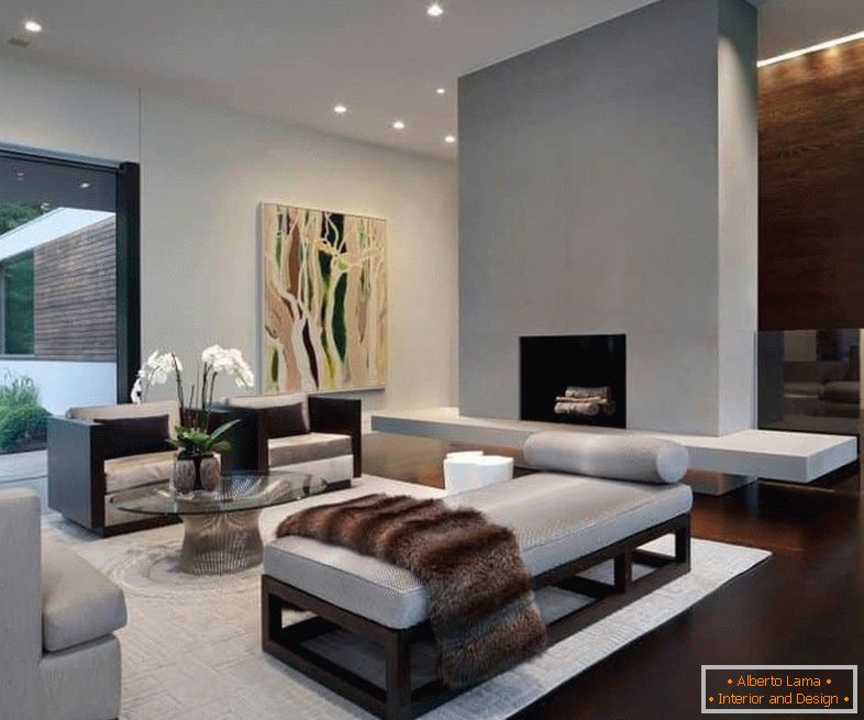 Sala de estar em estilo clássico moderno com lareira